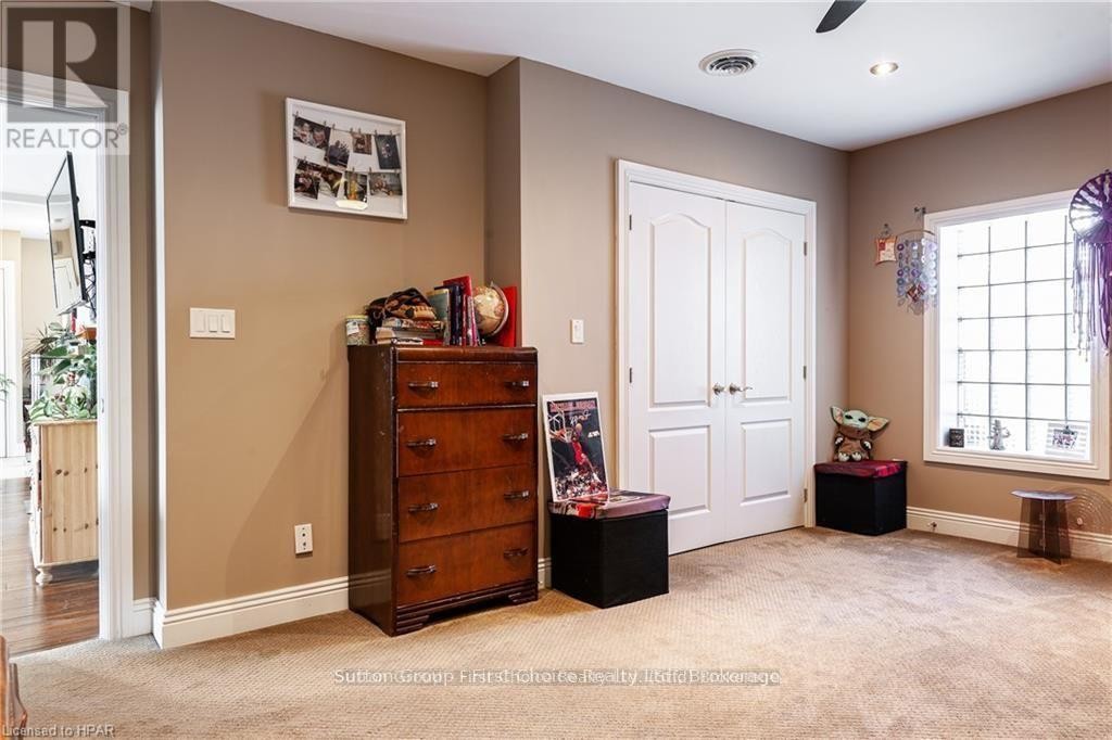 












152 ST PATRICK STREET

,
Stratford,




Ontario
N5A1A9

