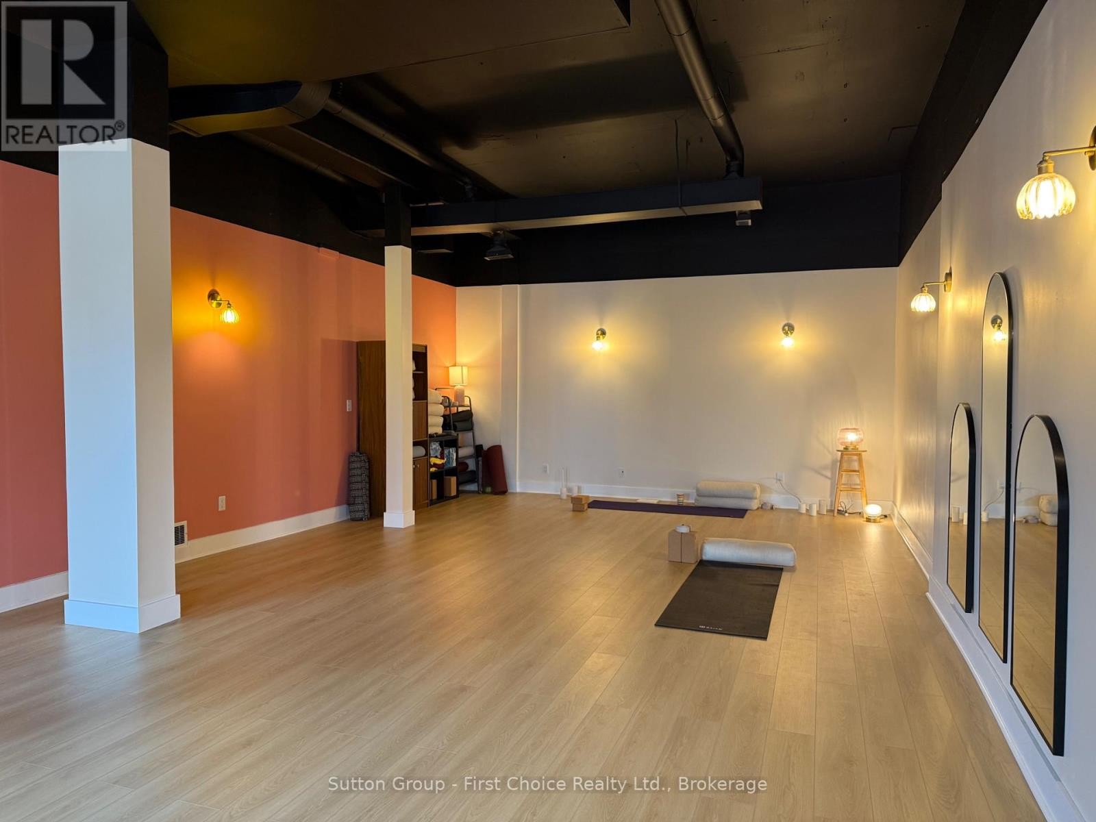 












152 ST PATRICK STREET

,
Stratford,




Ontario
N5A1A9

