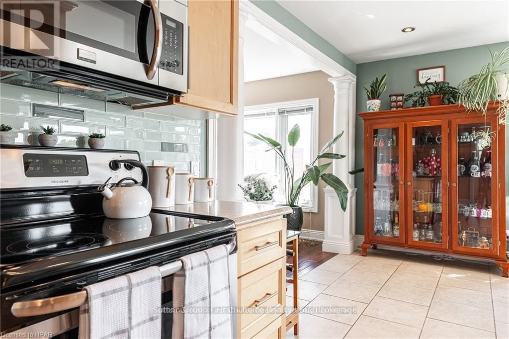 












152 ST PATRICK STREET

,
Stratford,




Ontario
N5A1A9

