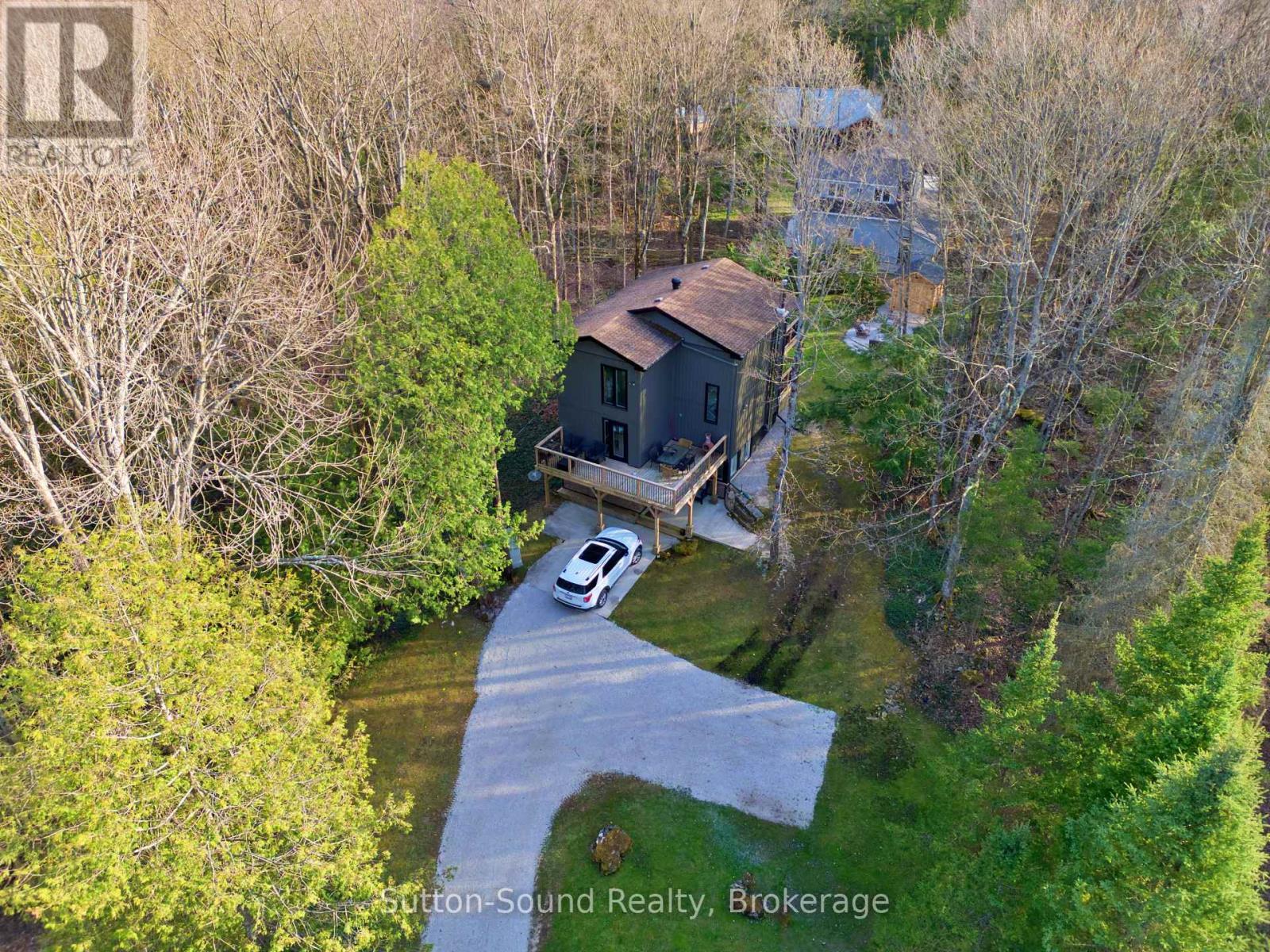 












134 LAKEVIEW DRIVE

,
Georgian Bluffs,




Ontario
N0H2T0

