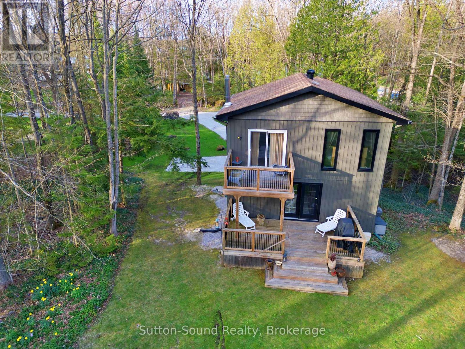 












134 LAKEVIEW DRIVE

,
Georgian Bluffs,




Ontario
N0H2T0

