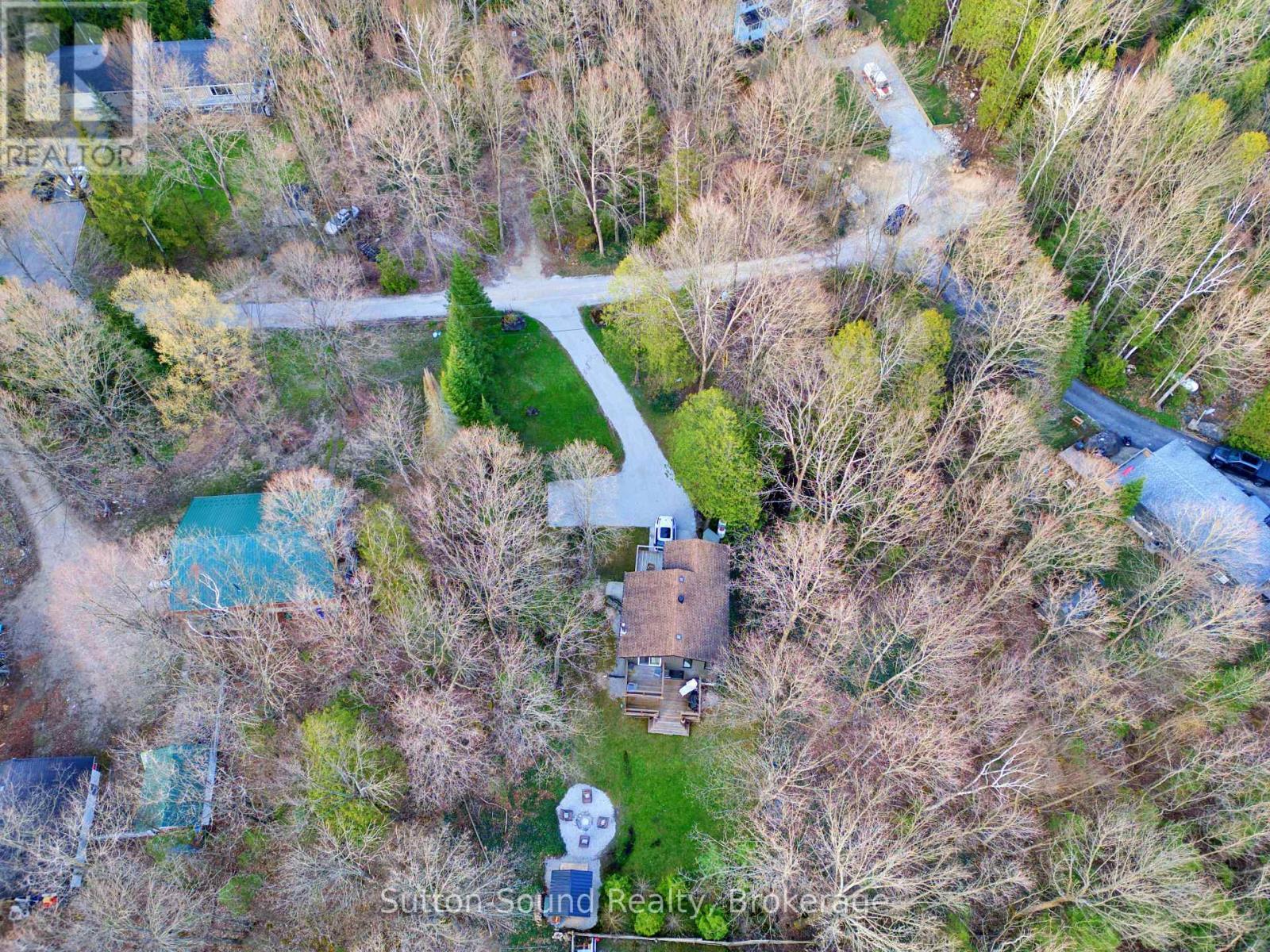 












134 LAKEVIEW DRIVE

,
Georgian Bluffs,




Ontario
N0H2T0


