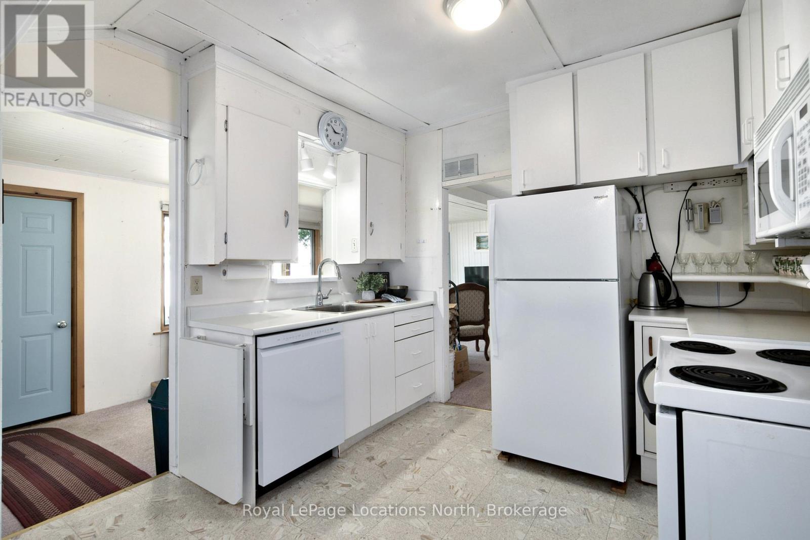 












313 CEDAR AVE

,
Meaford,




Ontario
N4L1W5

