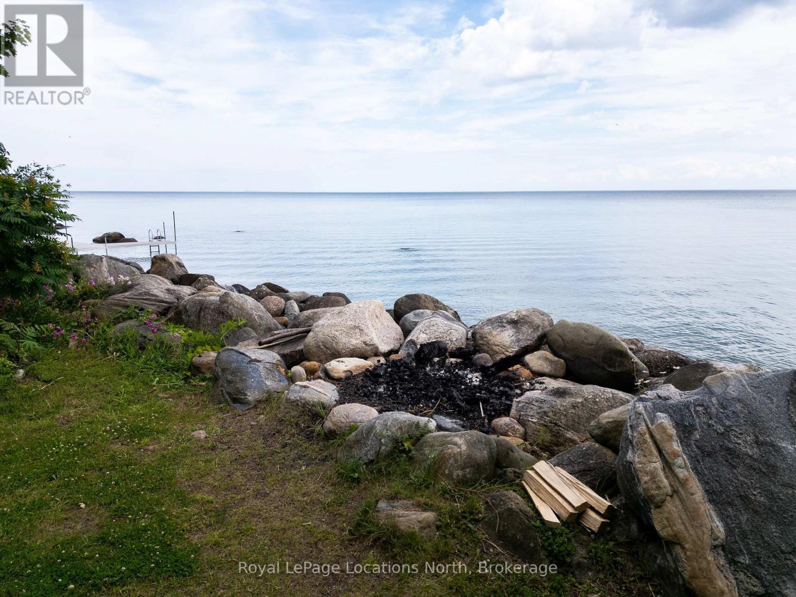 












313 CEDAR AVE

,
Meaford,




Ontario
N4L1W5

