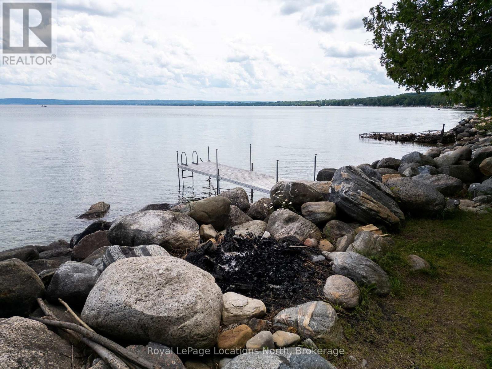 












313 CEDAR AVE

,
Meaford,




Ontario
N4L1W5


