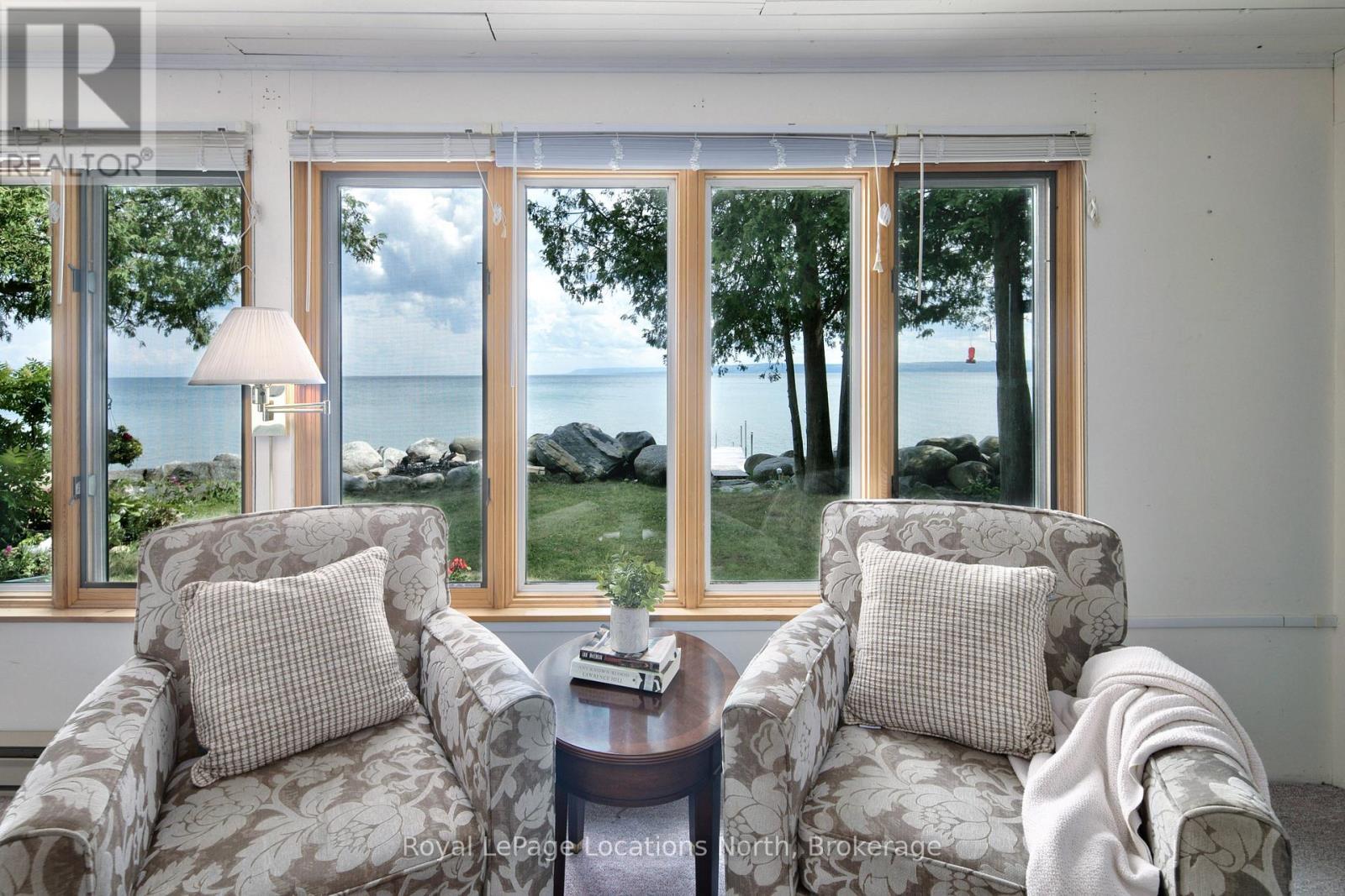 












313 CEDAR AVE

,
Meaford,




Ontario
N4L1W5

