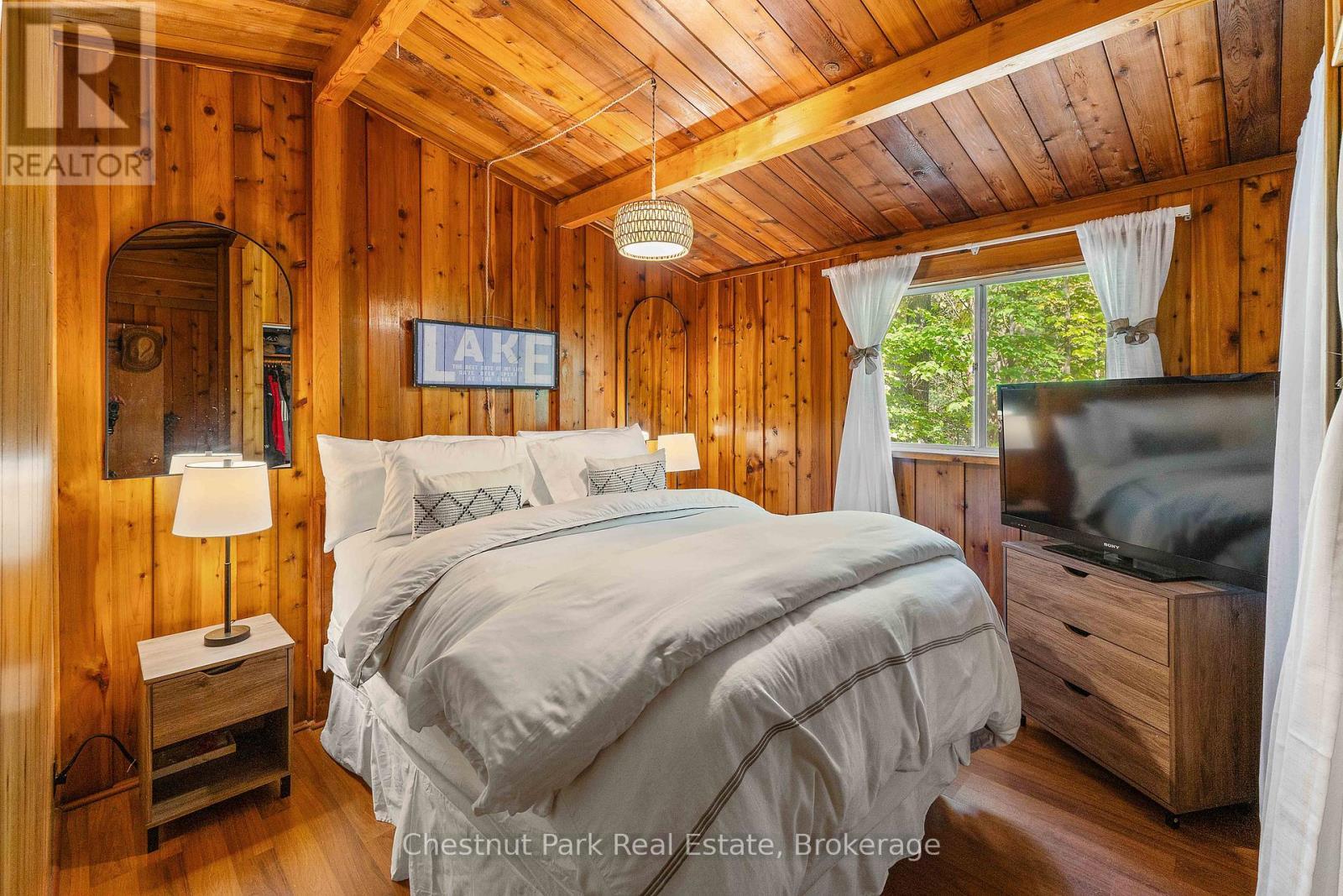 












1025 SCOUT TRAIL

,
Muskoka Lakes,




Ontario
P0B1J0

