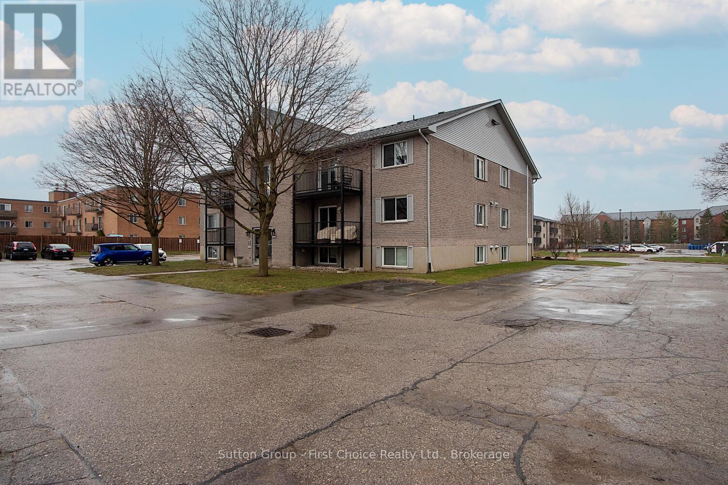 












110 - 50 CAMPBELL COURT N

,
Stratford,




Ontario
N5A7T6

