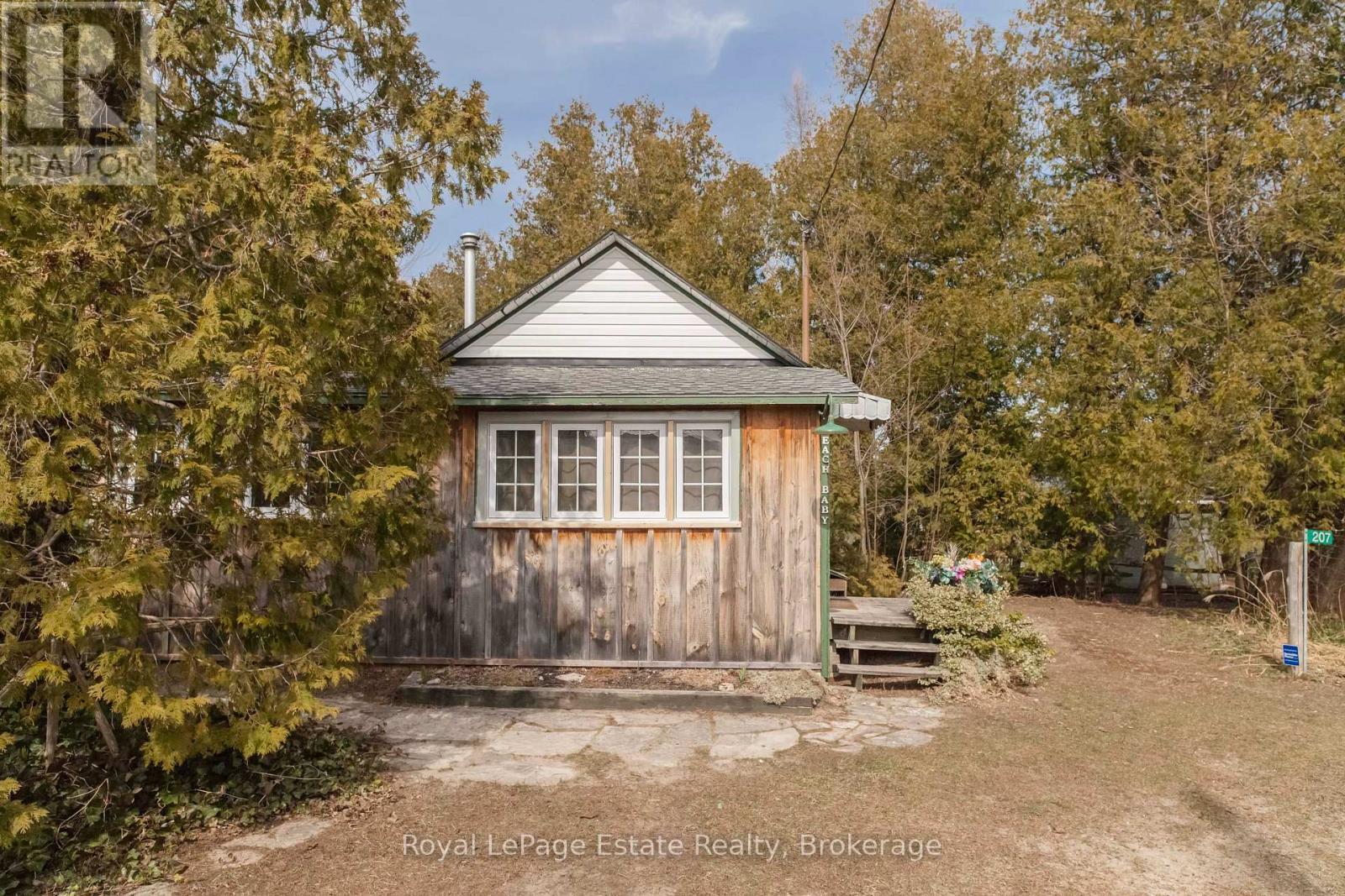 












207 FIRST STREET S

,
South Bruce Peninsula,




Ontario
N0H2G0

