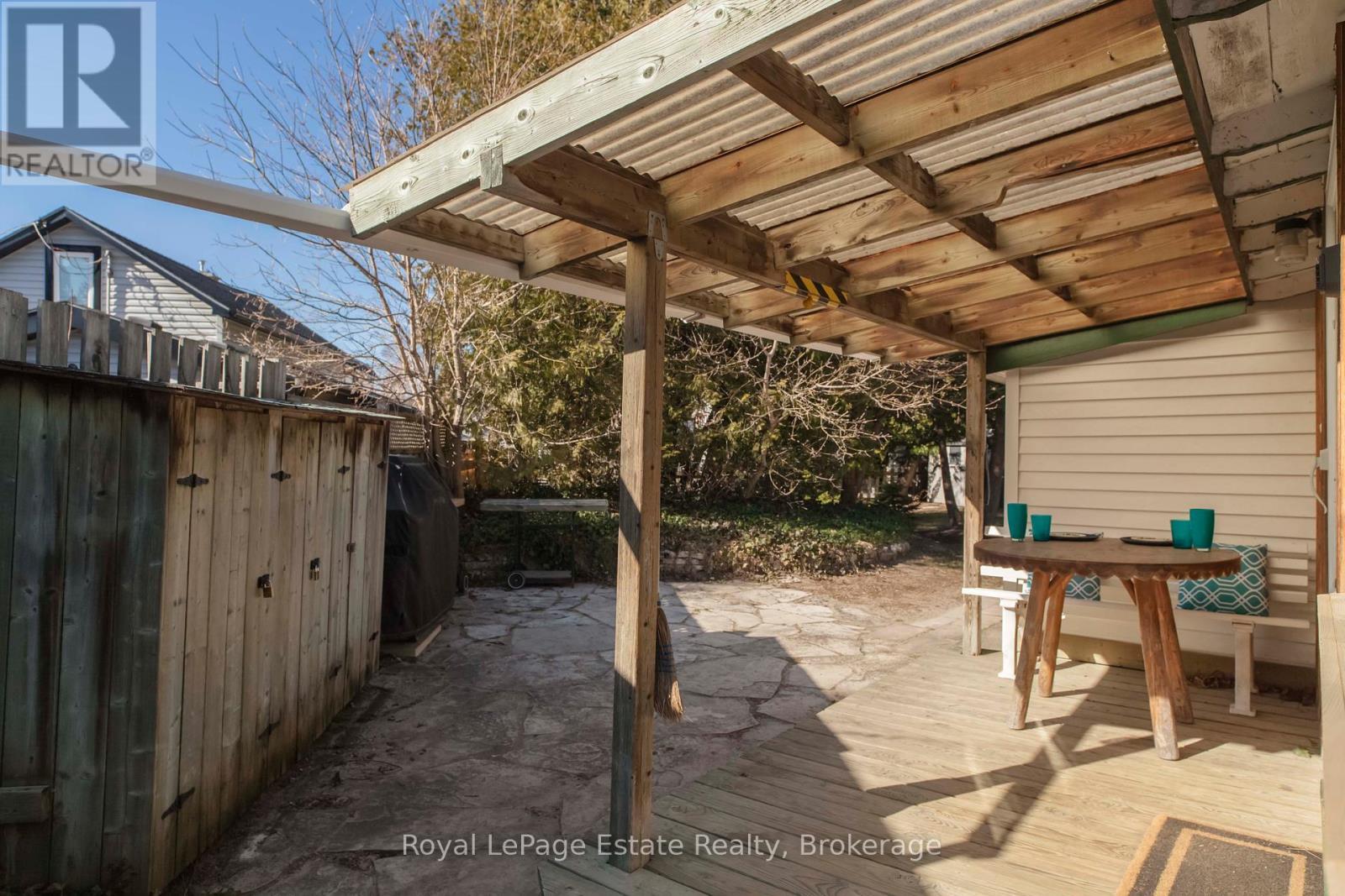 












207 FIRST STREET S

,
South Bruce Peninsula,




Ontario
N0H2G0


