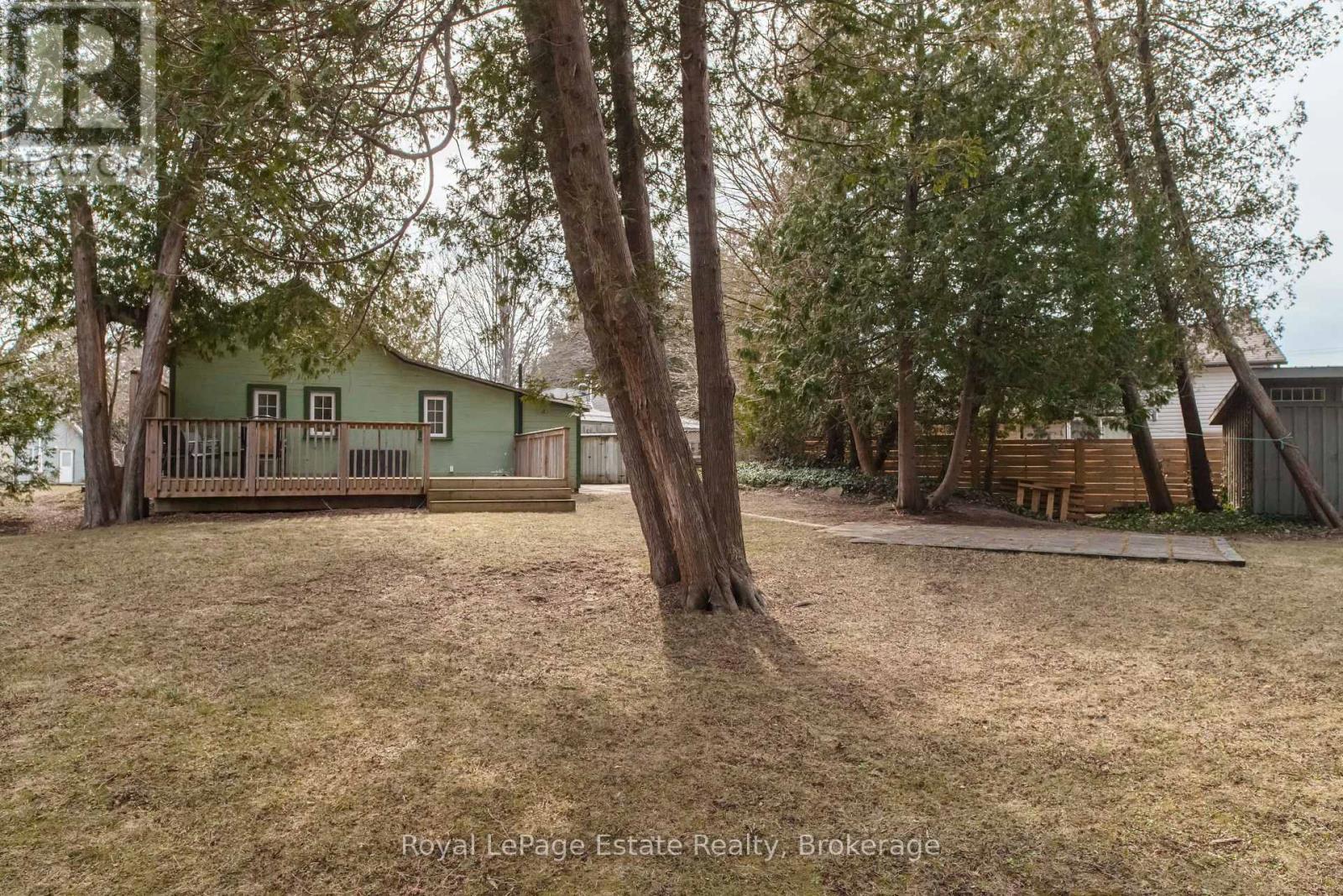 












207 FIRST STREET S

,
South Bruce Peninsula,




Ontario
N0H2G0

