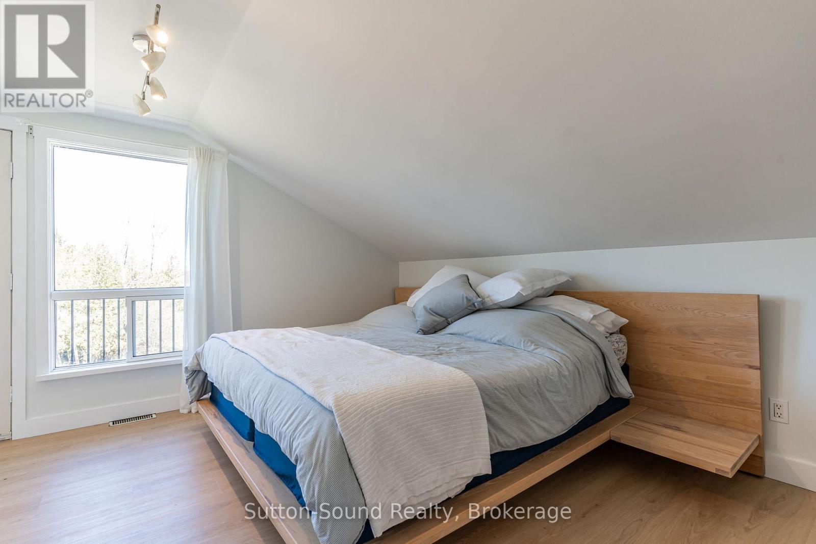 












146 SUNSET BOULEVARD

,
Georgian Bluffs,




Ontario
N0H2T0


