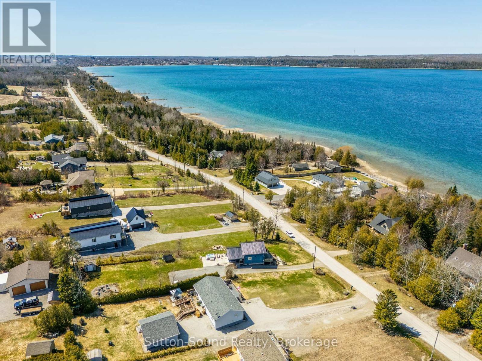 












146 SUNSET BOULEVARD

,
Georgian Bluffs,




Ontario
N0H2T0

