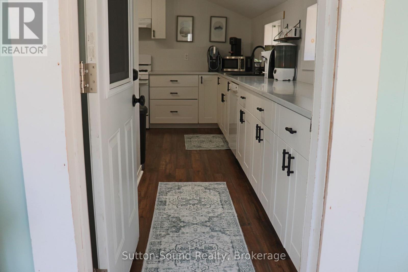 












31 YONGE STREET S

,
Arran-Elderslie,




Ontario
N0H2N0

