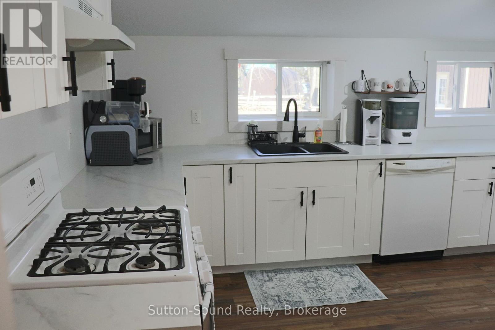 












31 YONGE STREET S

,
Arran-Elderslie,




Ontario
N0H2N0

