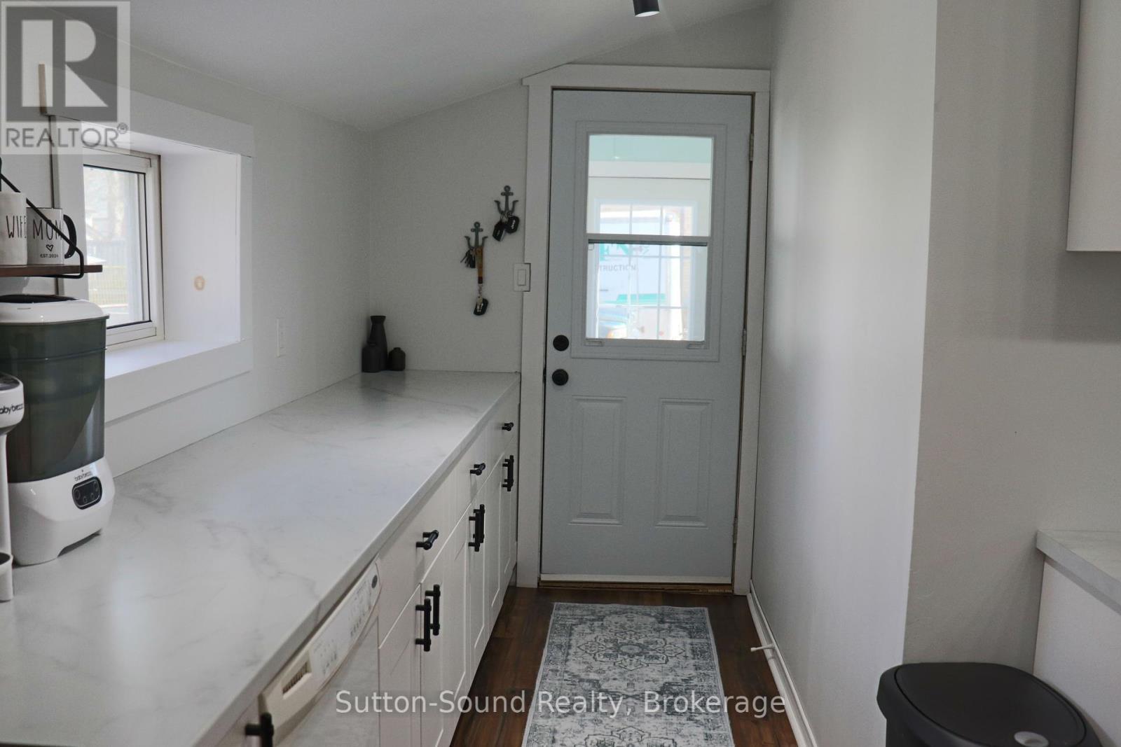 












31 YONGE STREET S

,
Arran-Elderslie,




Ontario
N0H2N0

