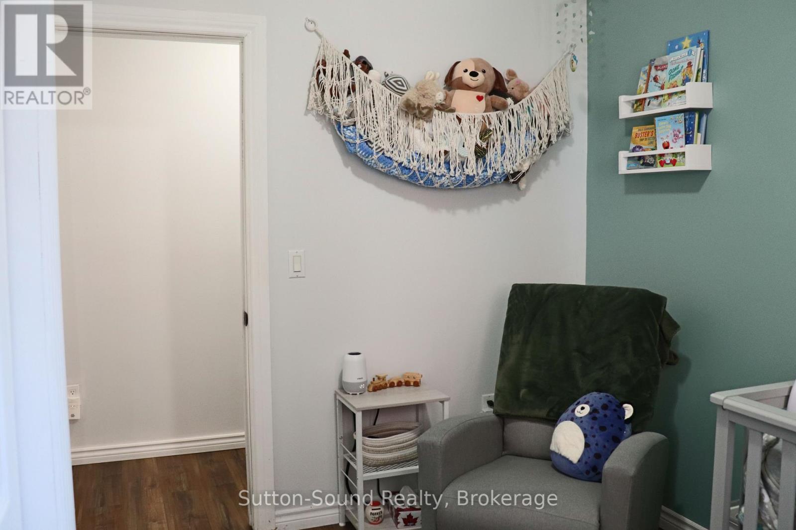 












31 YONGE STREET S

,
Arran-Elderslie,




Ontario
N0H2N0

