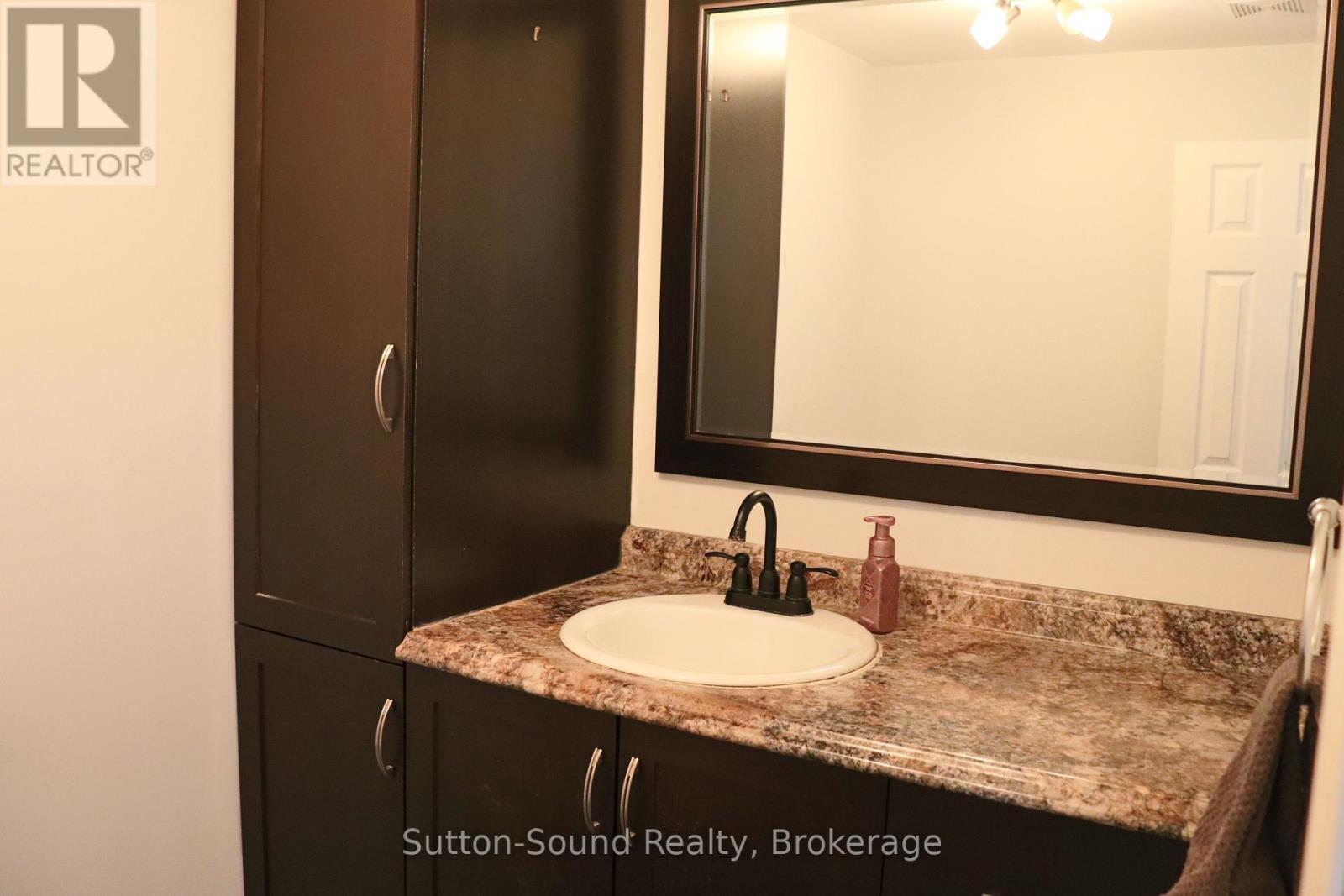 












31 YONGE STREET S

,
Arran-Elderslie,




Ontario
N0H2N0

