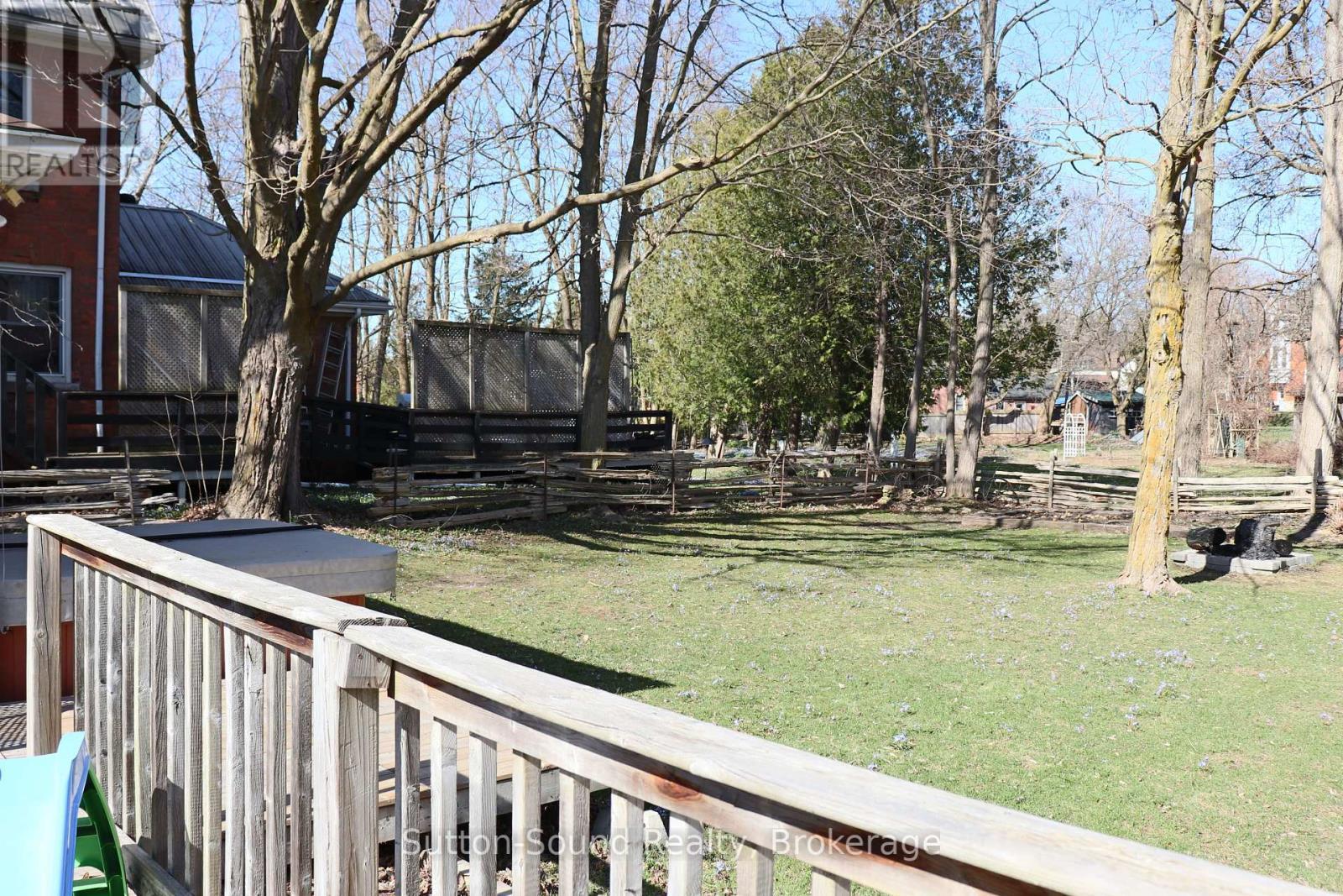 












31 YONGE STREET S

,
Arran-Elderslie,




Ontario
N0H2N0

