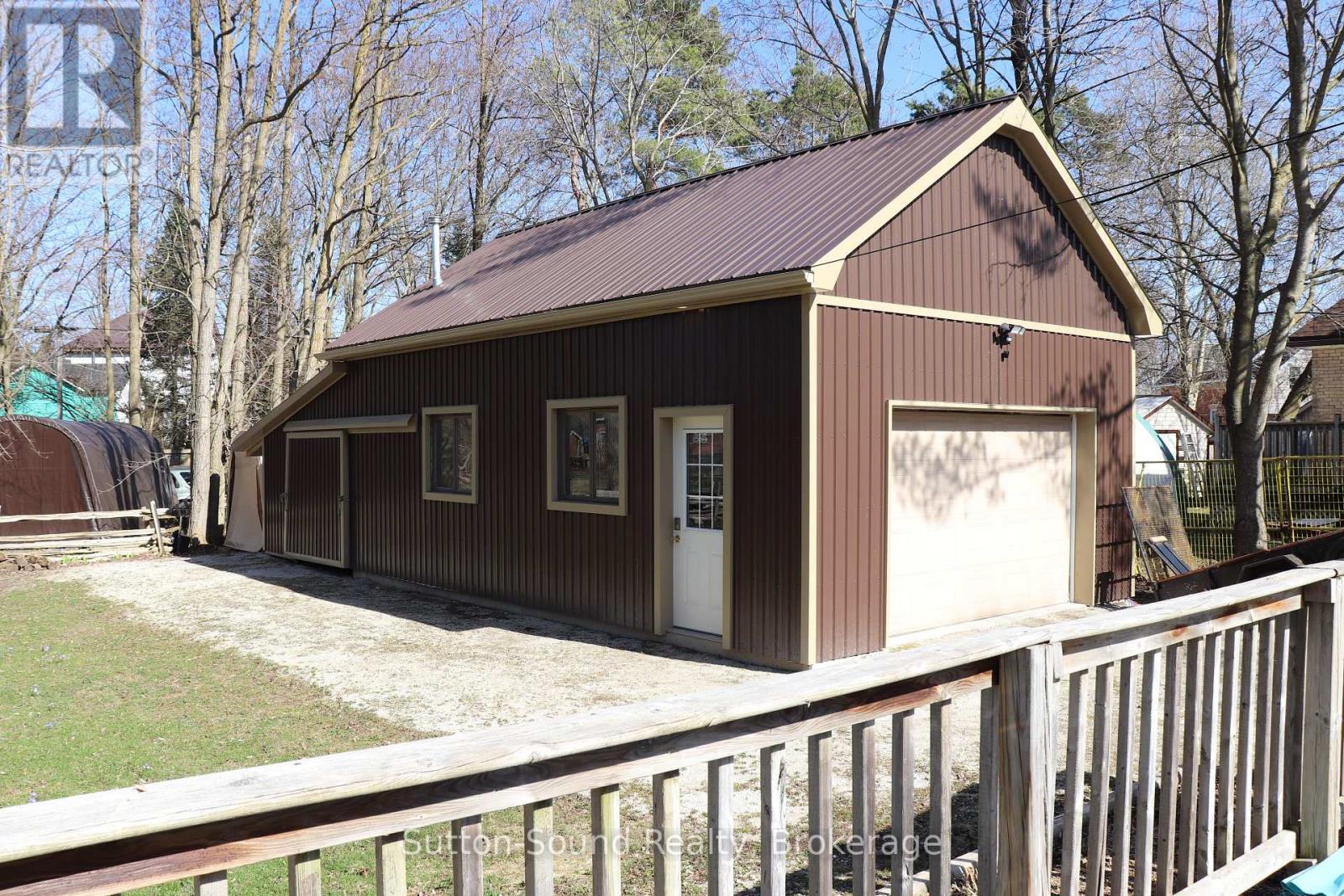 












31 YONGE STREET S

,
Arran-Elderslie,




Ontario
N0H2N0

