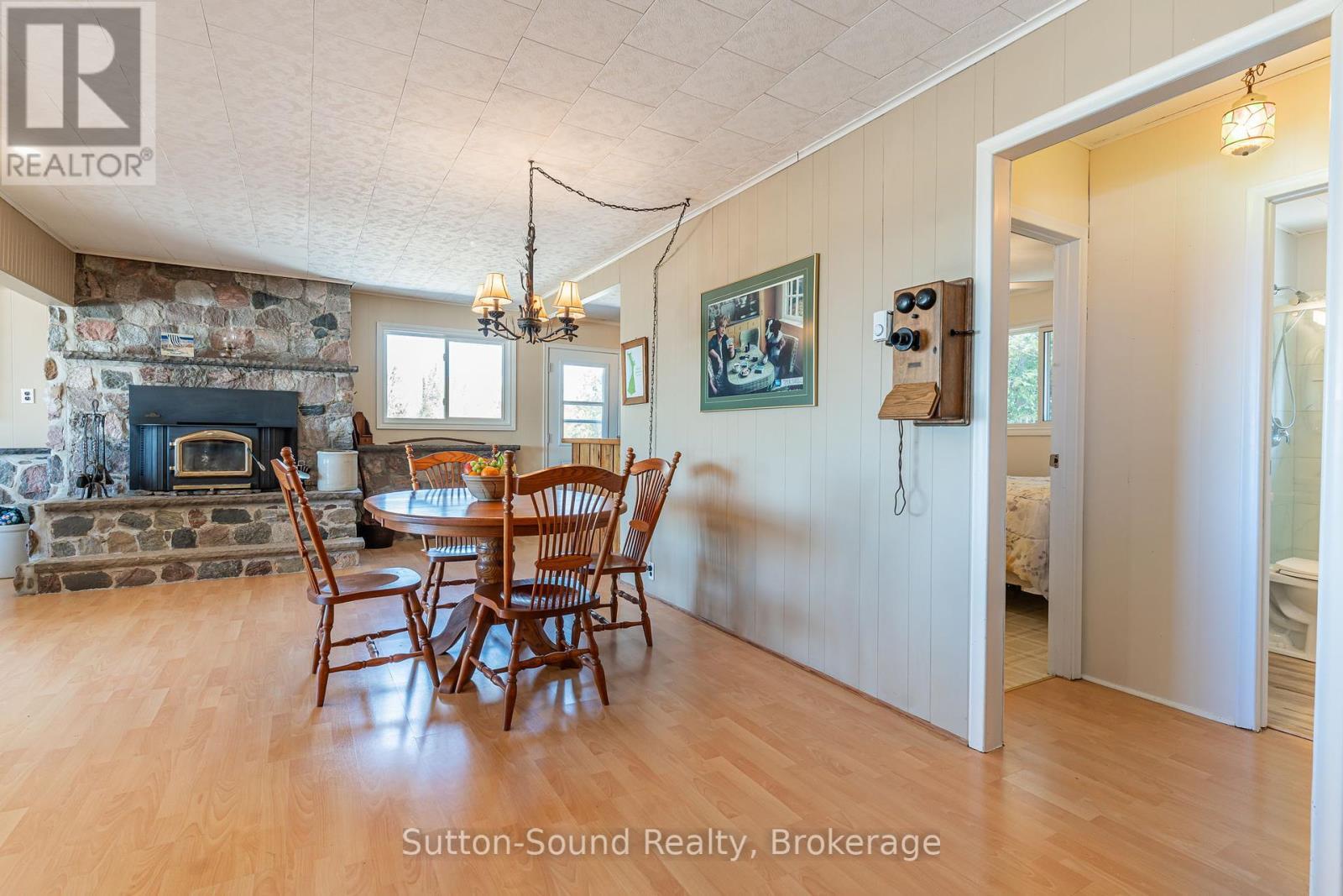












1292 SUNSET DRIVE

,
South Bruce Peninsula,




Ontario
N0H2T0

