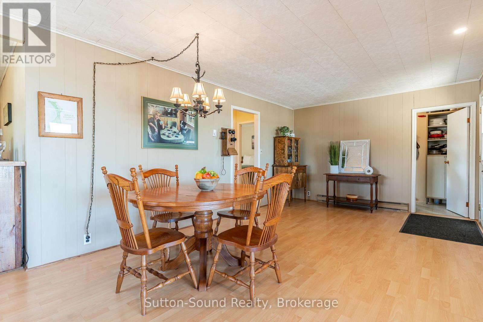 












1292 SUNSET DRIVE

,
South Bruce Peninsula,




Ontario
N0H2T0

