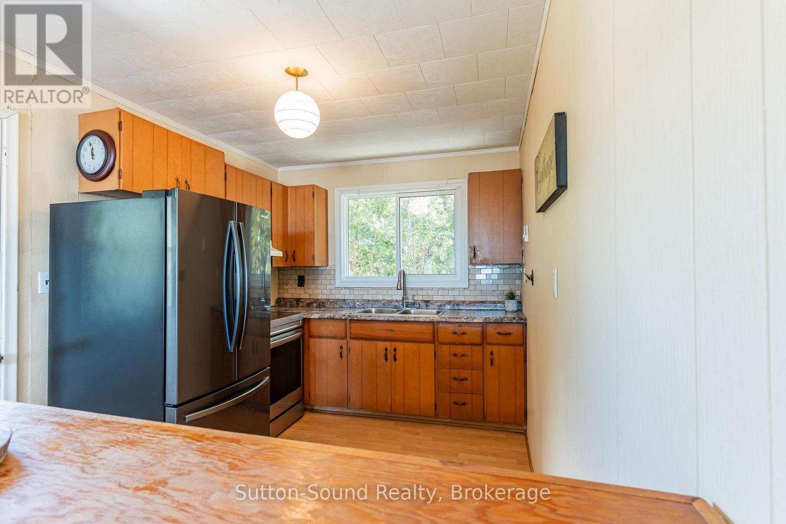 












1292 SUNSET DRIVE

,
South Bruce Peninsula,




Ontario
N0H2T0

