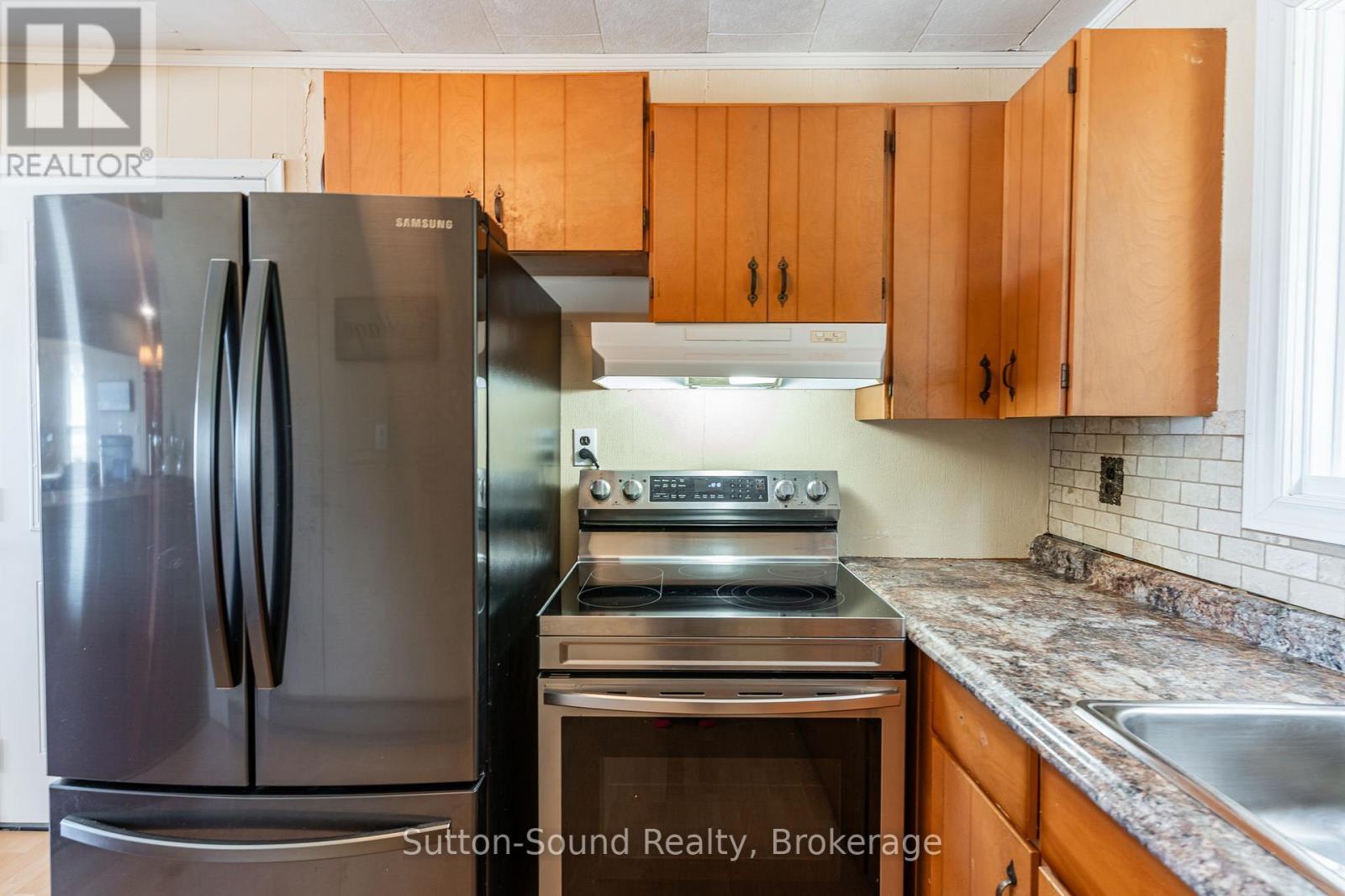 












1292 SUNSET DRIVE

,
South Bruce Peninsula,




Ontario
N0H2T0


