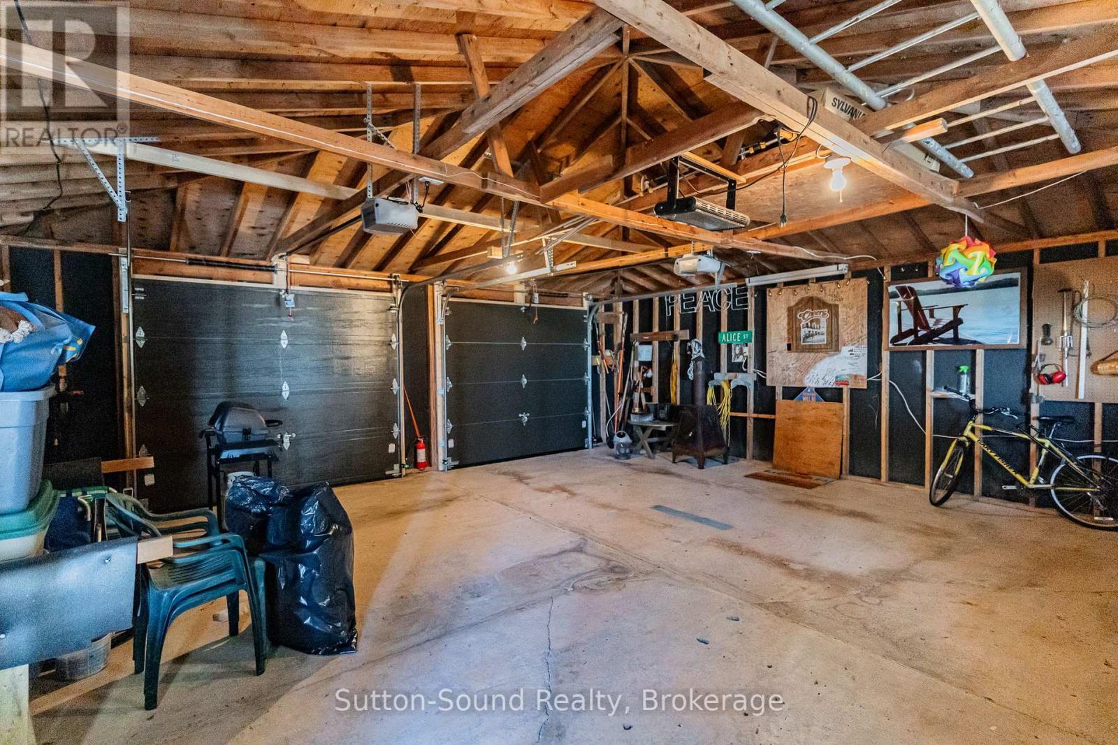 












1292 SUNSET DRIVE

,
South Bruce Peninsula,




Ontario
N0H2T0

