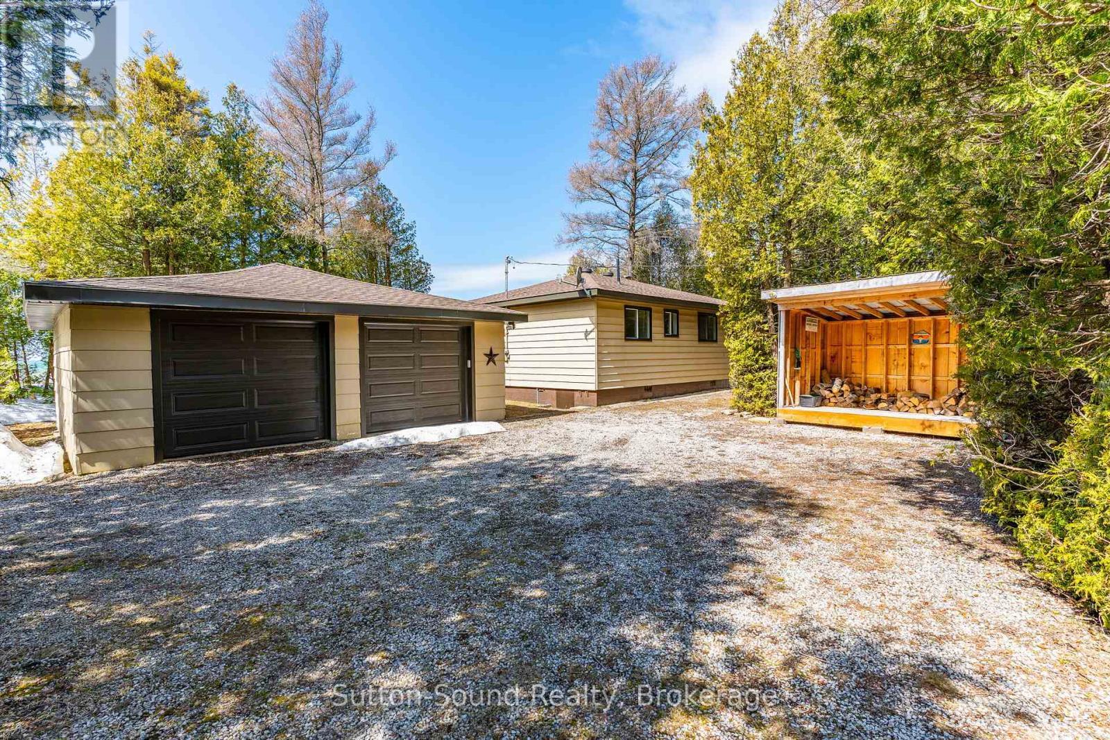 












1292 SUNSET DRIVE

,
South Bruce Peninsula,




Ontario
N0H2T0

