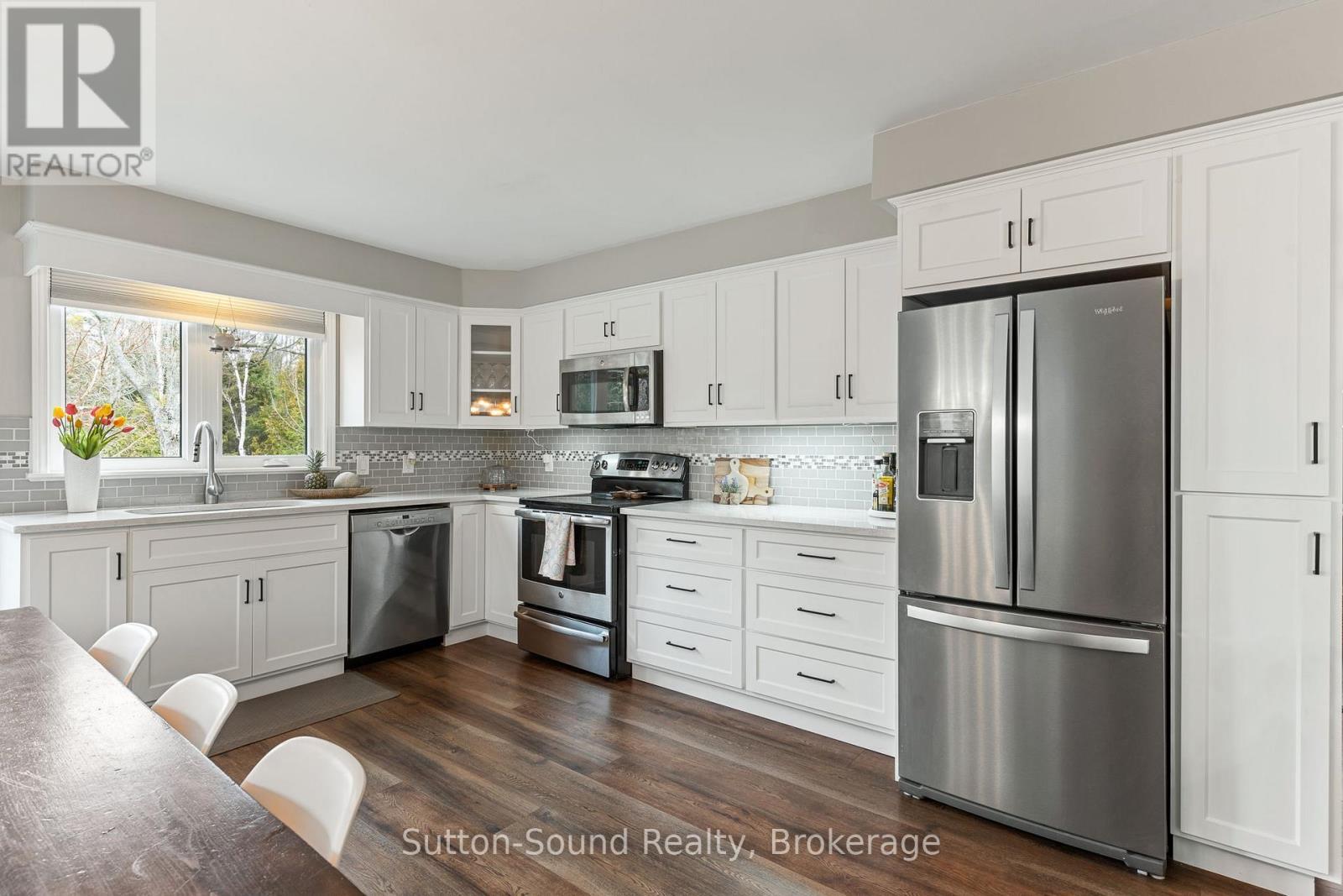 












403 SIMCOE AVENUE

,
South Bruce Peninsula,




Ontario
N0H2G0

