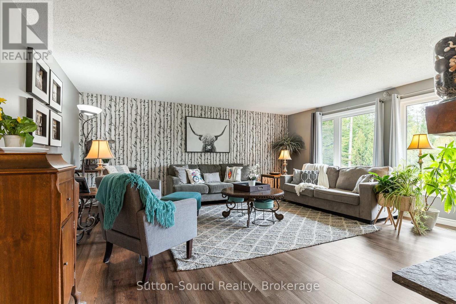 












403 SIMCOE AVENUE

,
South Bruce Peninsula,




Ontario
N0H2G0

