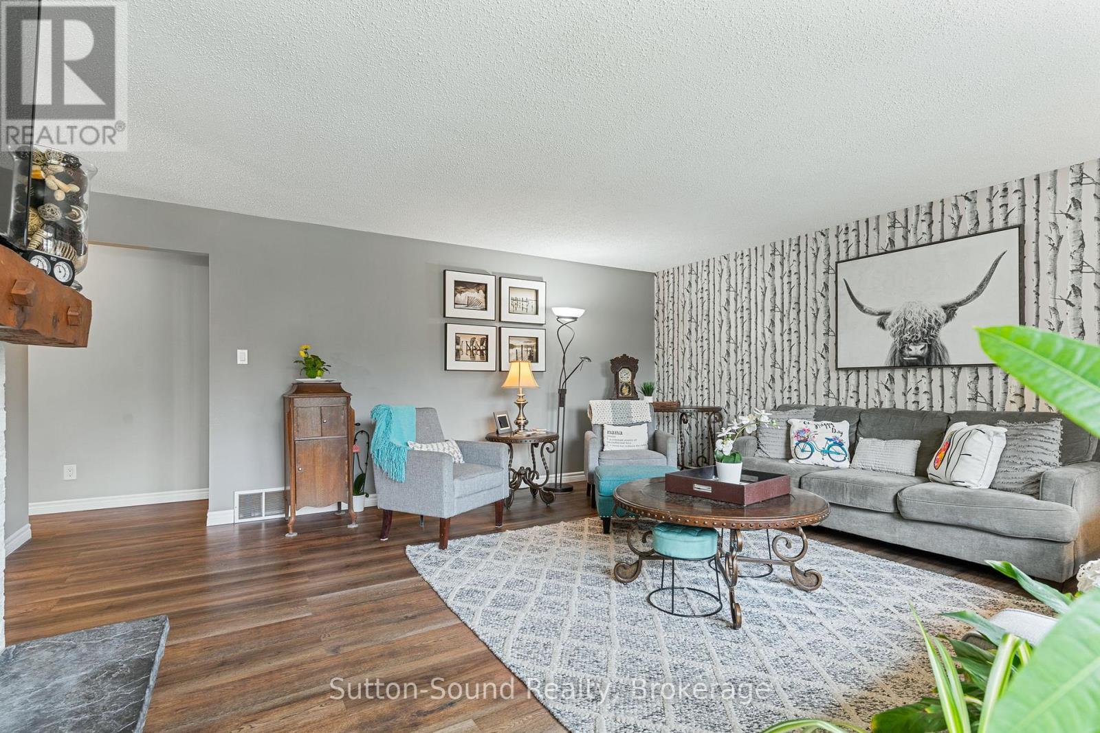 












403 SIMCOE AVENUE

,
South Bruce Peninsula,




Ontario
N0H2G0

