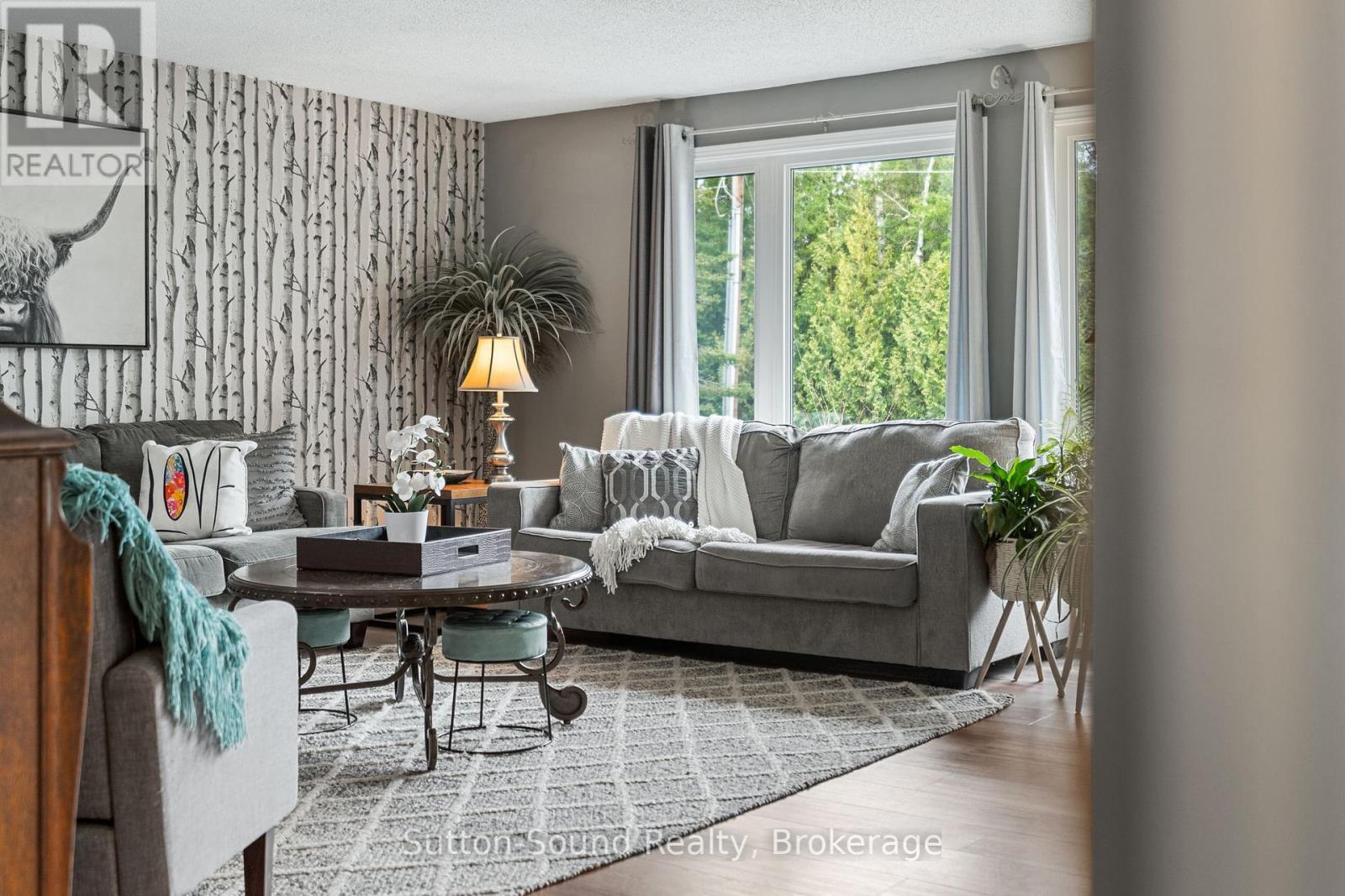 












403 SIMCOE AVENUE

,
South Bruce Peninsula,




Ontario
N0H2G0

