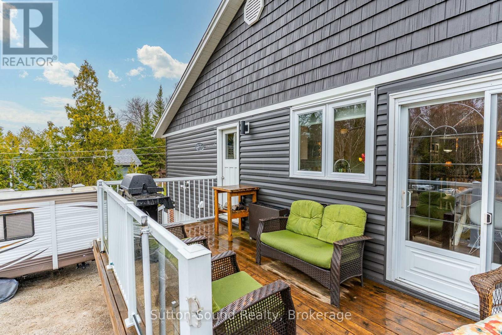 












403 SIMCOE AVENUE

,
South Bruce Peninsula,




Ontario
N0H2G0

