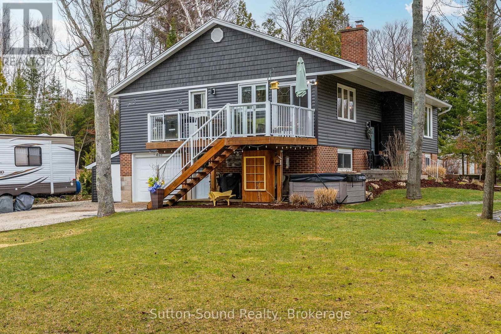 












403 SIMCOE AVENUE

,
South Bruce Peninsula,




Ontario
N0H2G0

