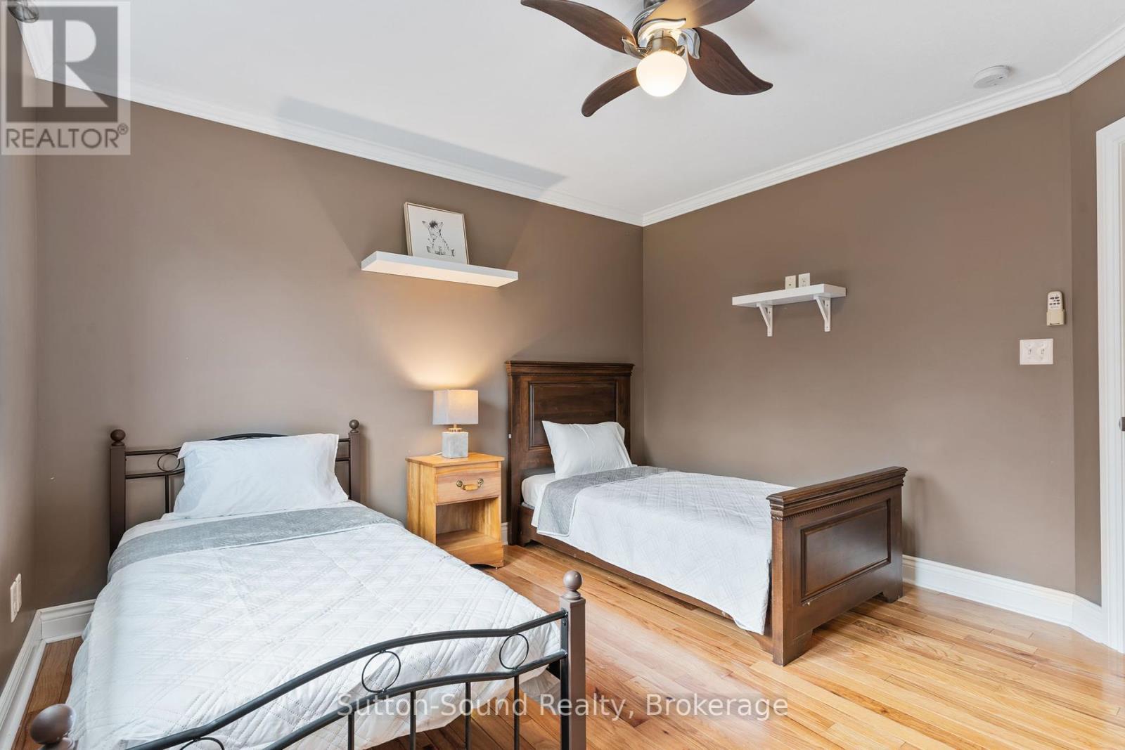 












133 PARK STREET

,
Georgian Bluffs,




Ontario
N4K6V5

