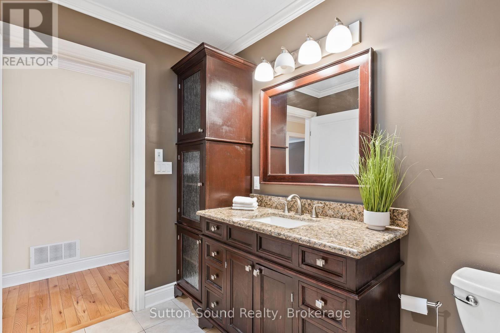 












133 PARK STREET

,
Georgian Bluffs,




Ontario
N4K6V5


