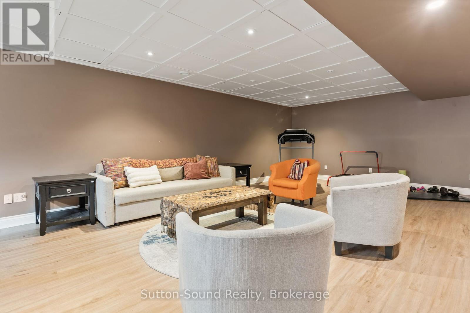 












133 PARK STREET

,
Georgian Bluffs,




Ontario
N4K6V5

