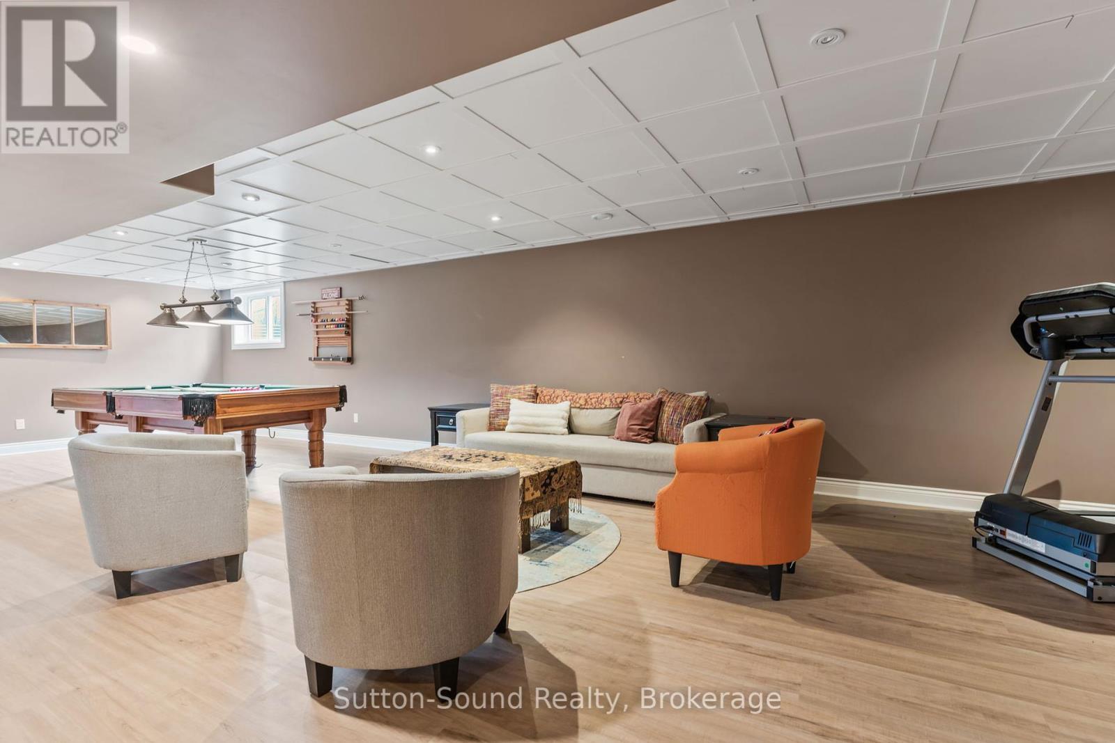 












133 PARK STREET

,
Georgian Bluffs,




Ontario
N4K6V5

