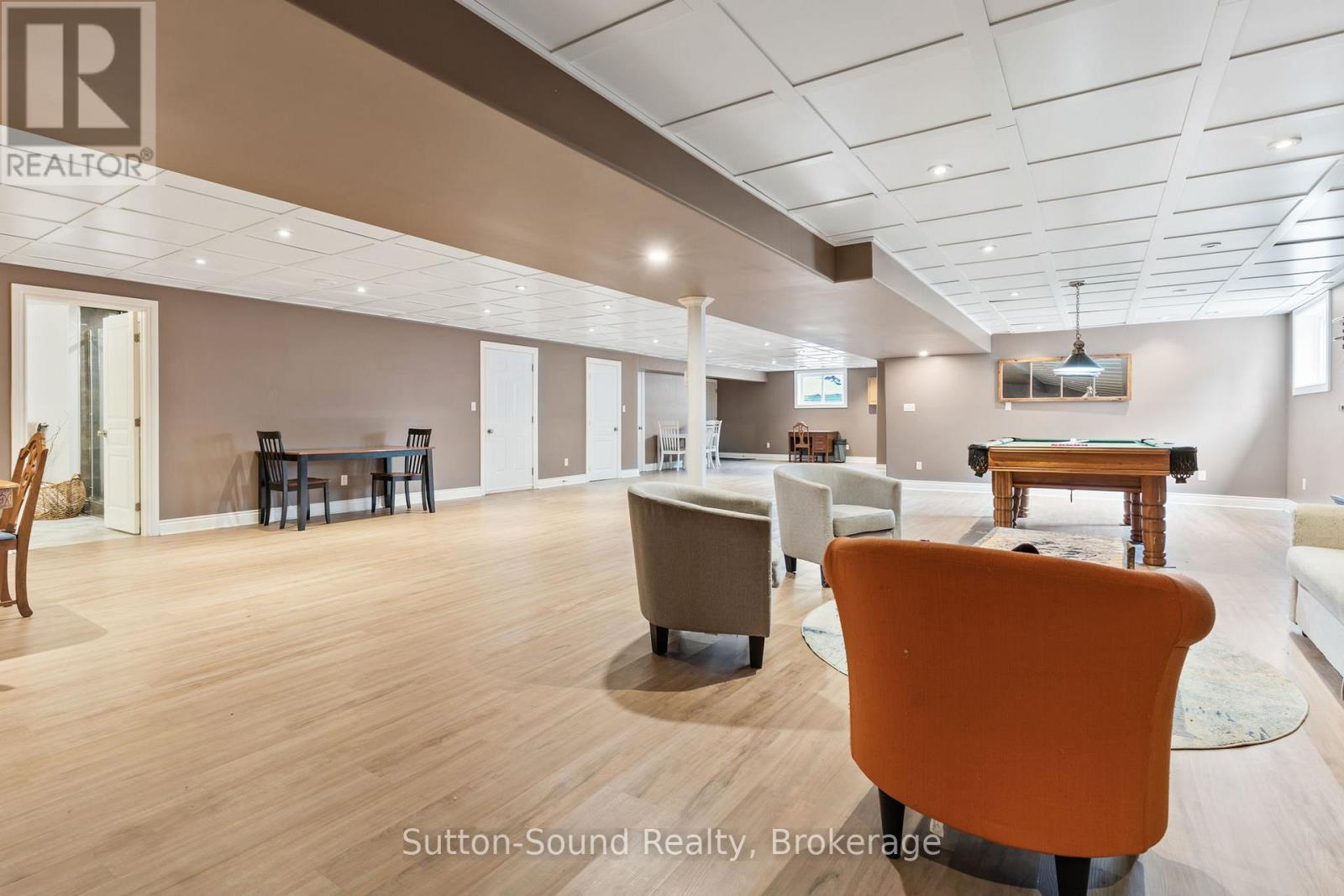 












133 PARK STREET

,
Georgian Bluffs,




Ontario
N4K6V5

