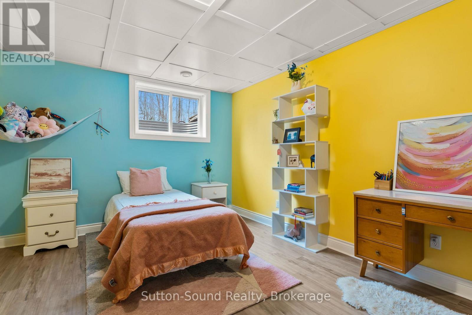 












133 PARK STREET

,
Georgian Bluffs,




Ontario
N4K6V5

