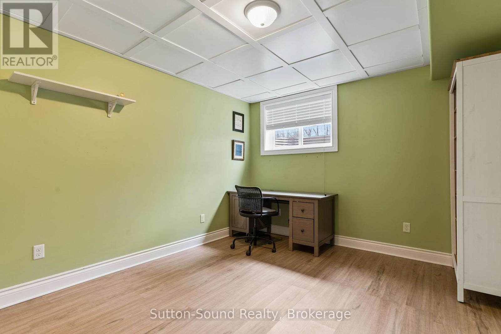 












133 PARK STREET

,
Georgian Bluffs,




Ontario
N4K6V5

