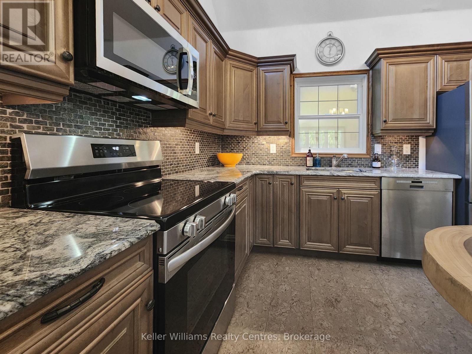 












1019 BRUCE ROAD 9

,
South Bruce Peninsula,




Ontario
N0H2T0

