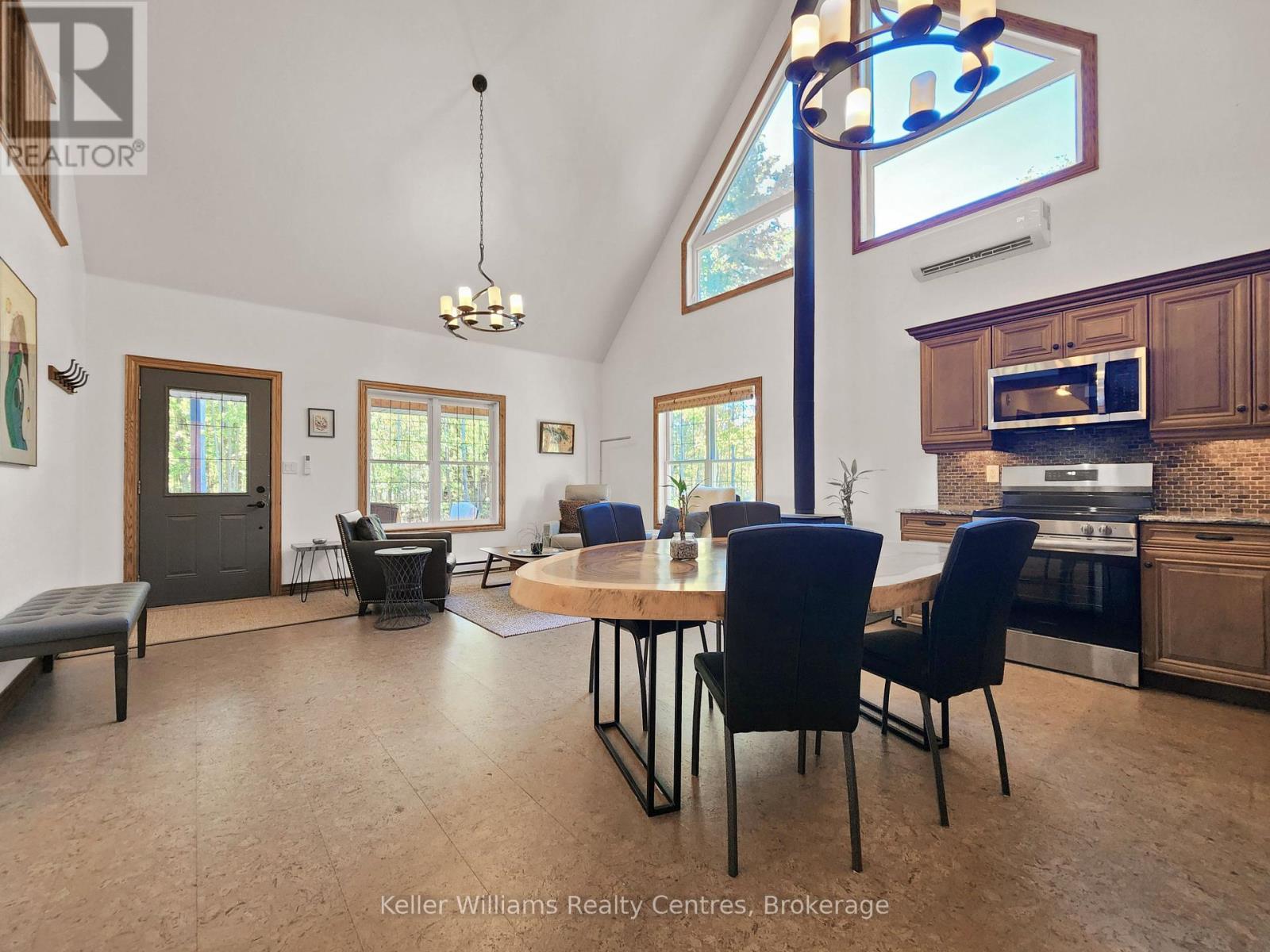 












1019 BRUCE ROAD 9

,
South Bruce Peninsula,




Ontario
N0H2T0

