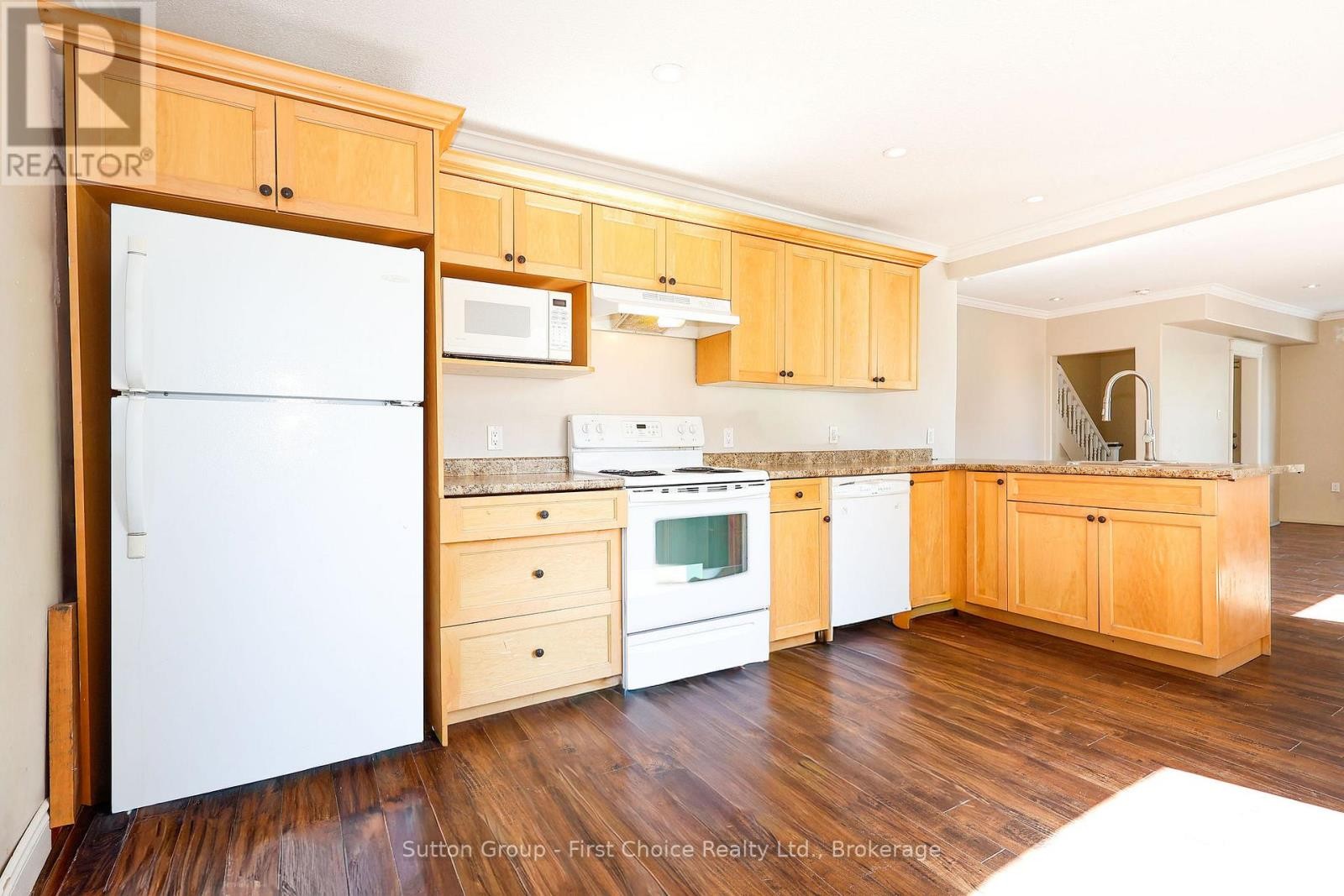 












122 TRINITY STREET

,
Stratford,




Ontario
N5A4P6

