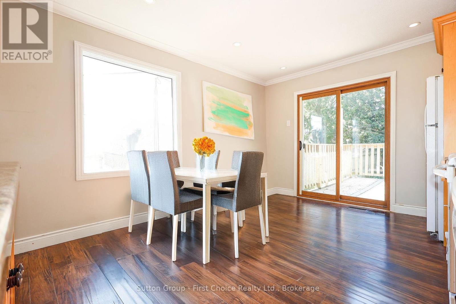 












122 TRINITY STREET

,
Stratford,




Ontario
N5A4P6

