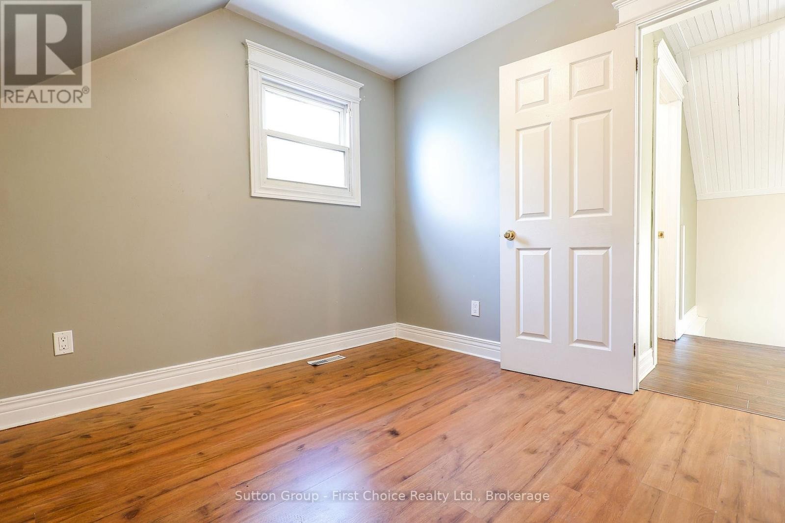 












122 TRINITY STREET

,
Stratford,




Ontario
N5A4P6

