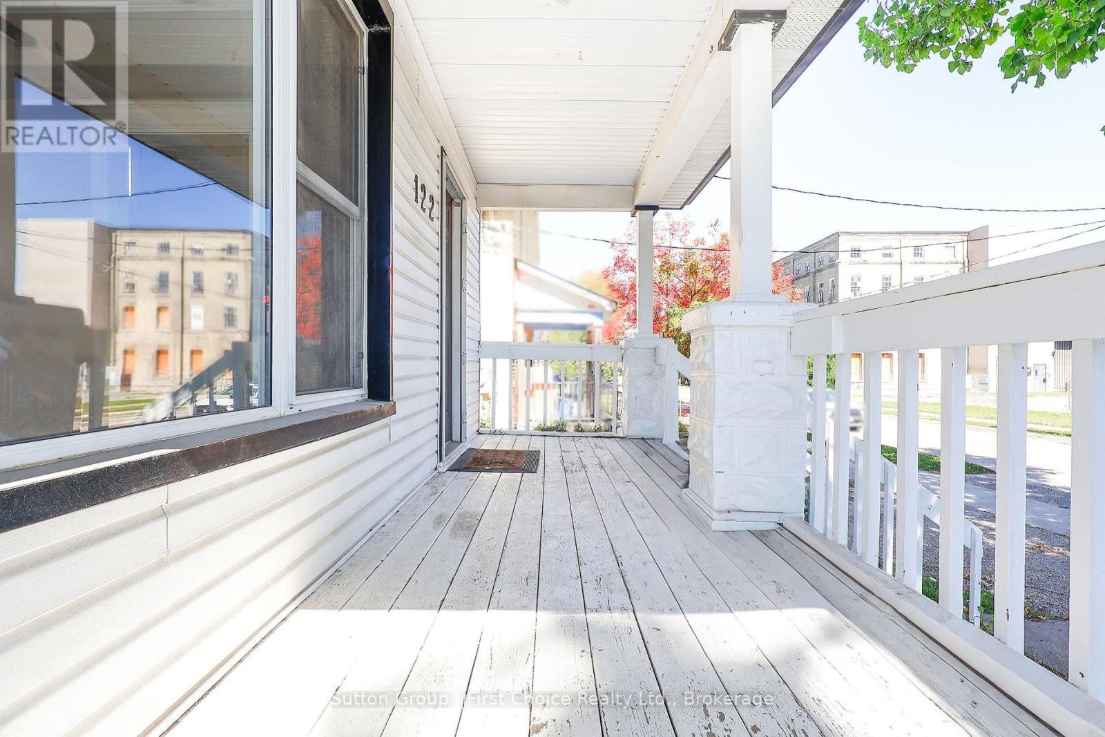 












122 TRINITY STREET

,
Stratford,




Ontario
N5A4P6

