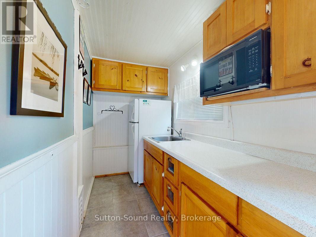 












199 MALLORY BEACH ROAD

,
South Bruce Peninsula,




Ontario
N0H2T0

